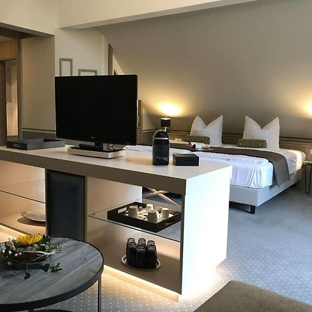 Romantisches Hotel Menzhausen Uslar Buitenkant foto