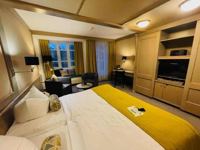 Romantisches Hotel Menzhausen Uslar Buitenkant foto