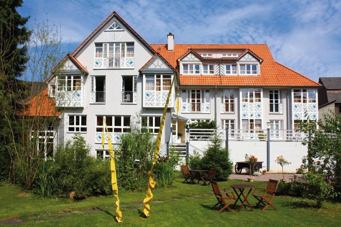 Romantisches Hotel Menzhausen Uslar Buitenkant foto