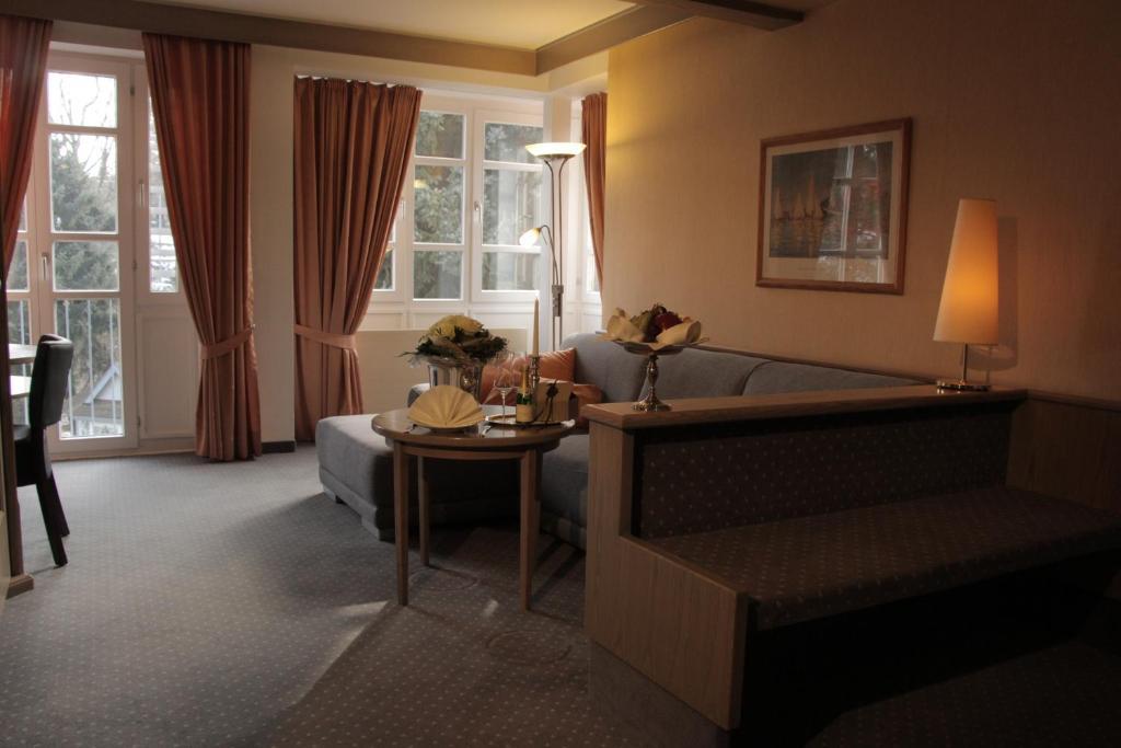 Romantisches Hotel Menzhausen Uslar Kamer foto