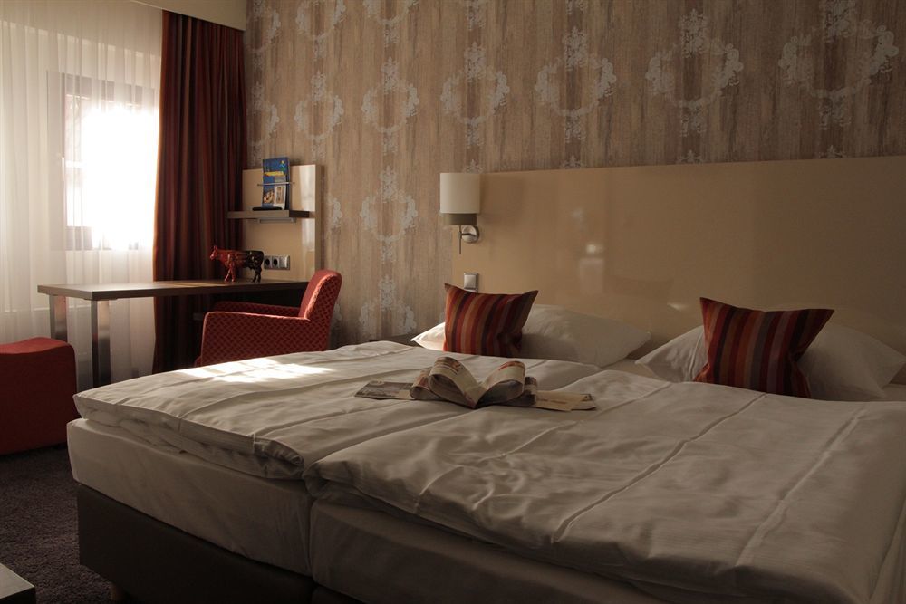 Romantisches Hotel Menzhausen Uslar Buitenkant foto