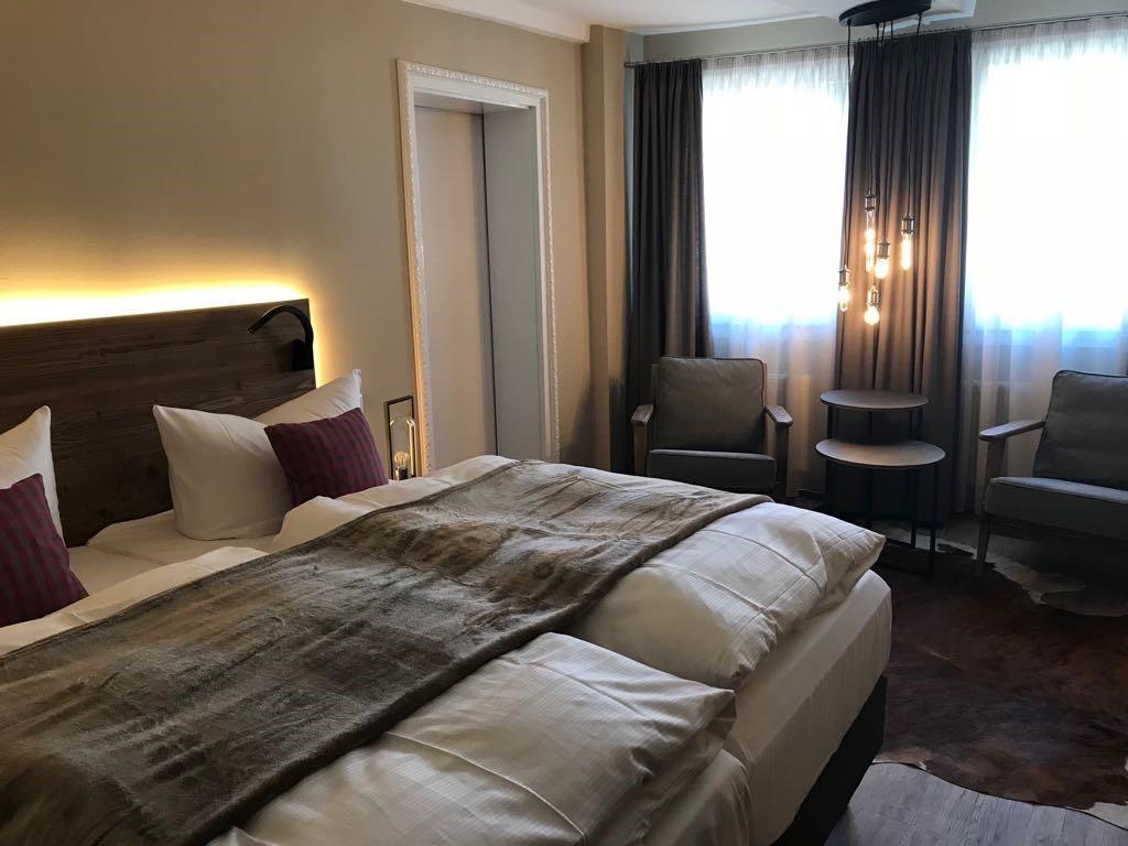 Romantisches Hotel Menzhausen Uslar Buitenkant foto