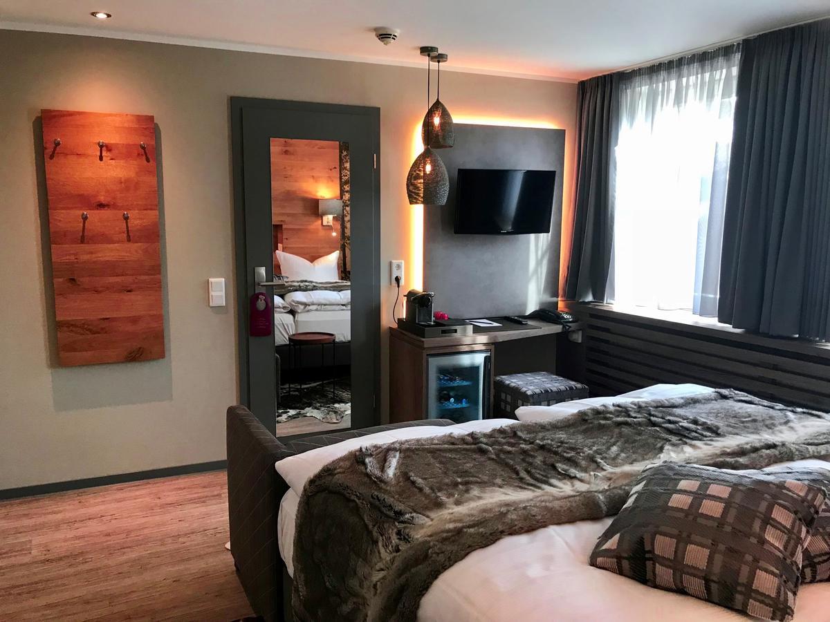 Romantisches Hotel Menzhausen Uslar Buitenkant foto