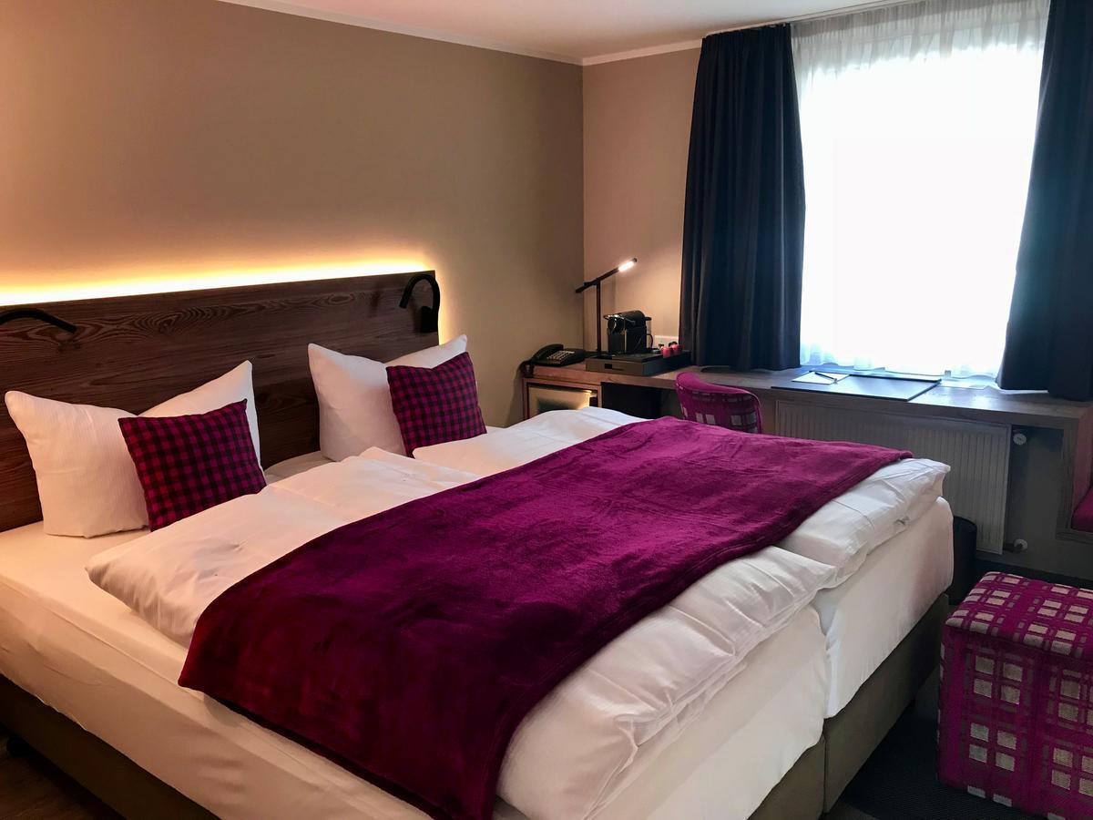 Romantisches Hotel Menzhausen Uslar Buitenkant foto