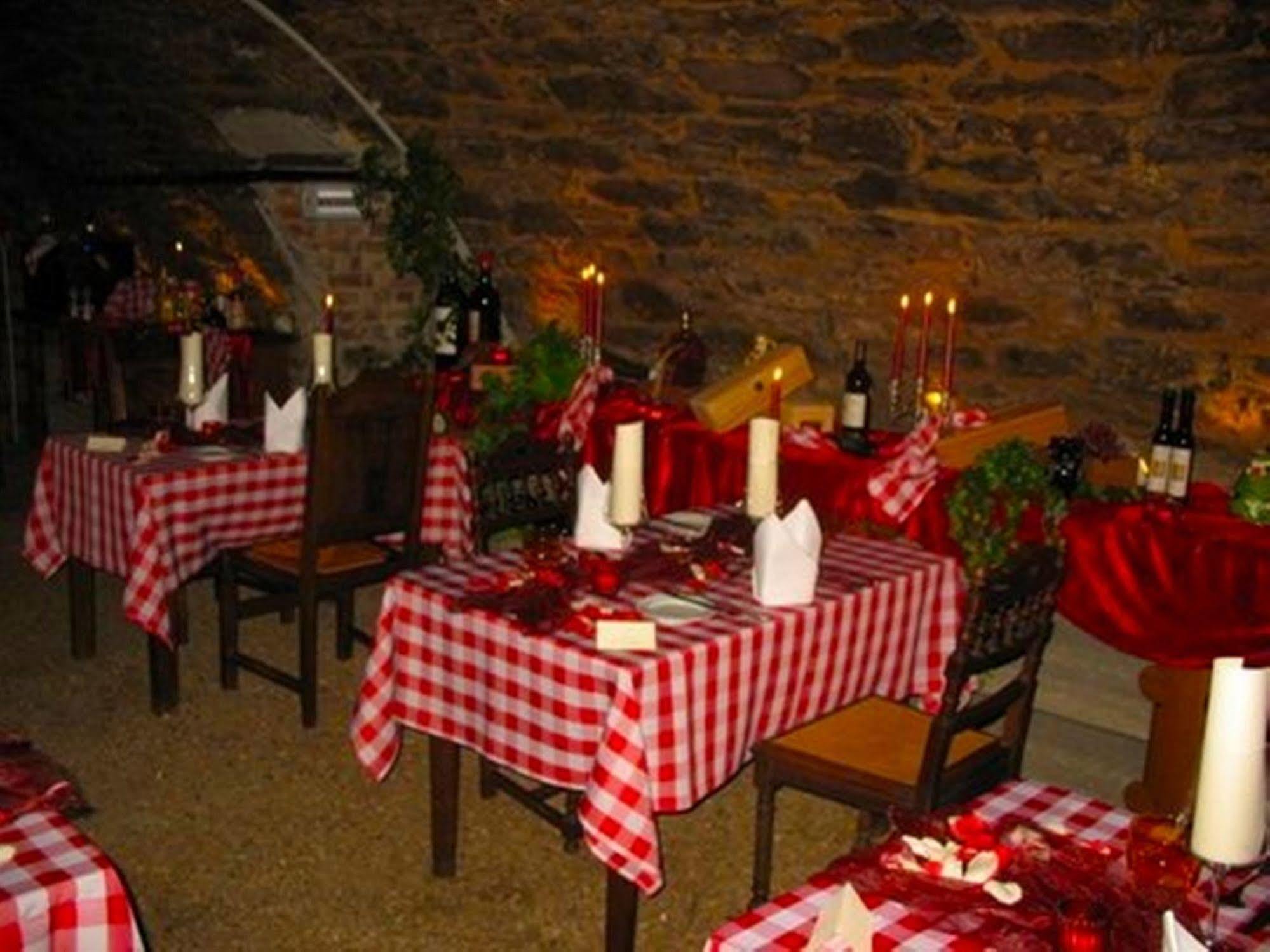 Romantisches Hotel Menzhausen Uslar Buitenkant foto